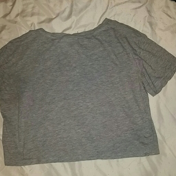 Grey crop-top - Picture 2 of 3